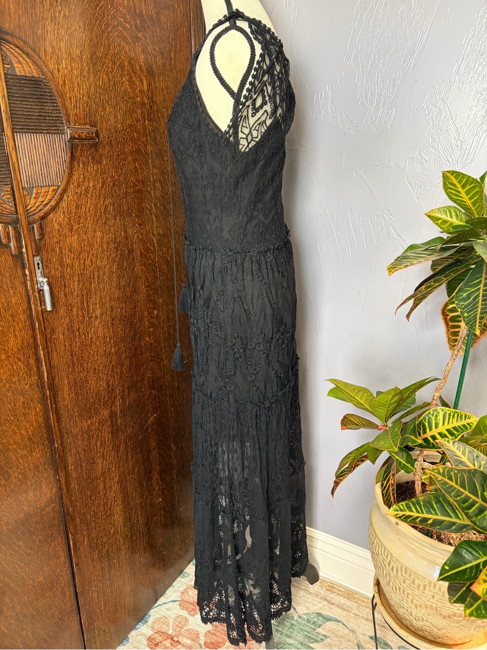 Ruby Yaya Black Lace Crochet V-Neck Maxi Dress With Black Slip Dress - Picture 5 of 15